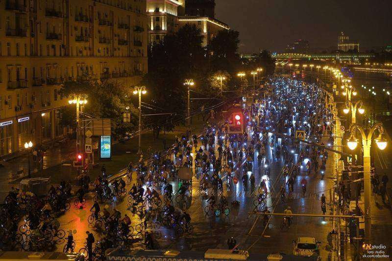 Как прошел четвертый ночной Московский Велопарад